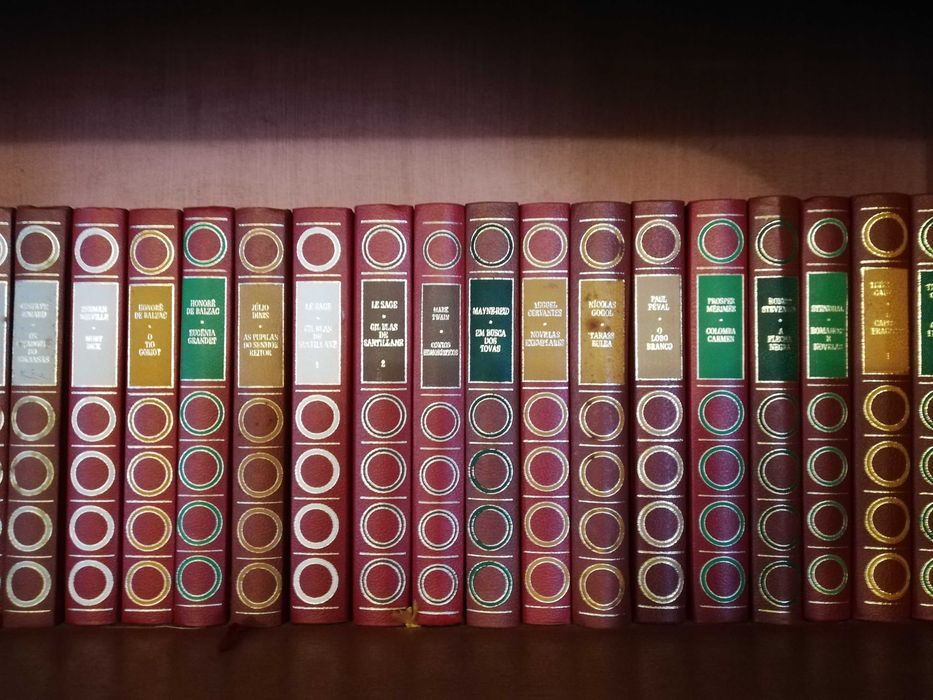 Colecção livros  "Grandes Clássicos da Literatura Mundial"