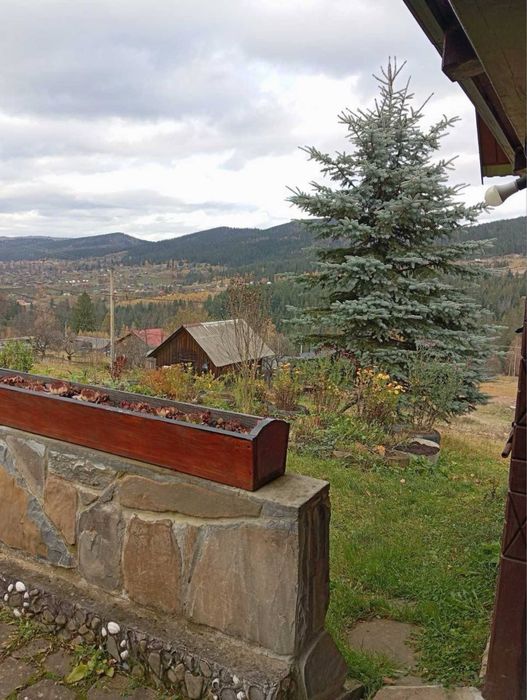 Карпати будинок оренда відпочинок гори ліс тиша краєвиди місце сили