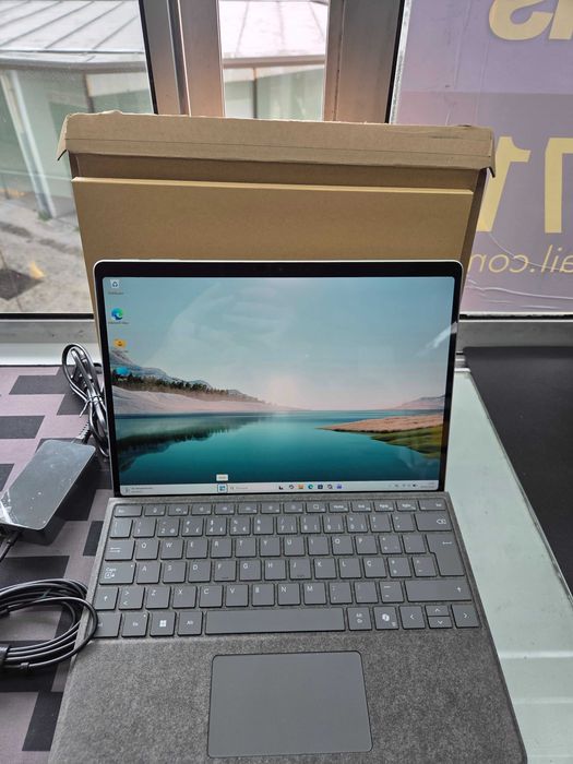 Surface Pro11 WiFi||PC-Plus|C10/16GB/256GB|PT ES460498513586432001
