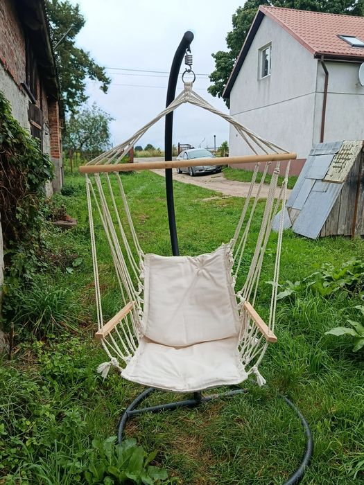 Fotel wiszący ze stelażem