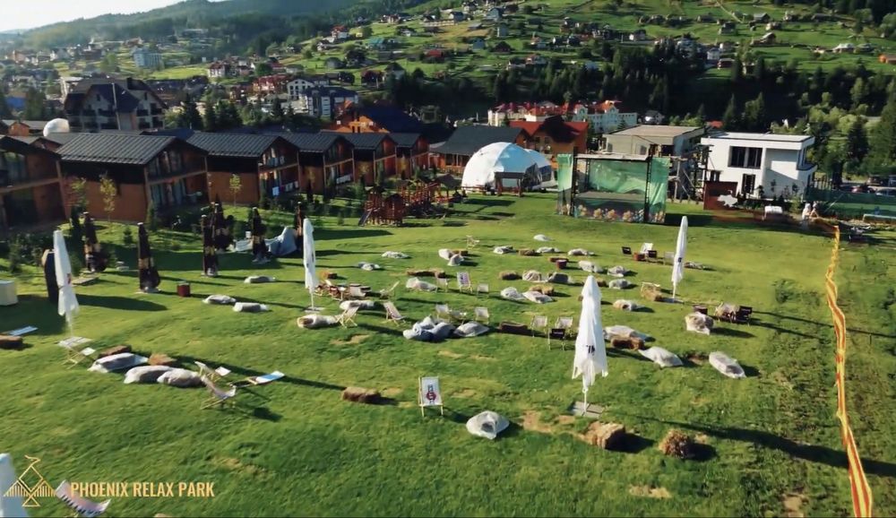 ТРЦ PHOENIX PLAZA 3км до центру Буковель,120м2,2200$/м2,магазин+оренда