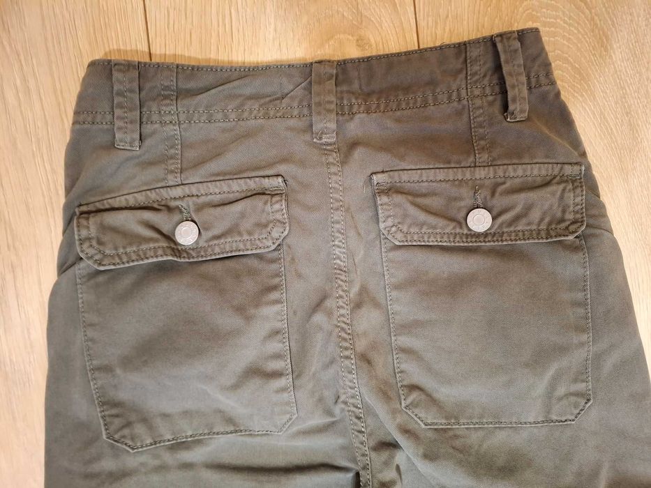 Spodnie damskie bojówki Pull & Bear, roz. 32. Kolor khaki. Okazja!