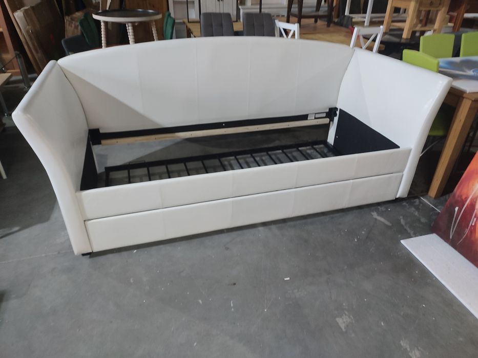 Łóżko białe 2 osobowe  stelaż wysuwane ekoskóra