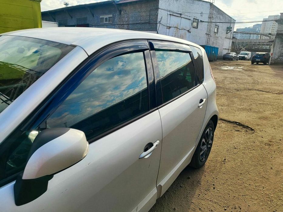 Продам  дефлекторы окон и капота от производителя