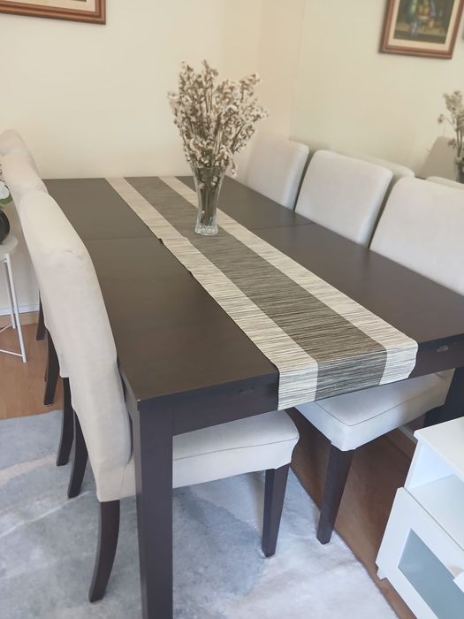 Mesa 6 cadeiras.