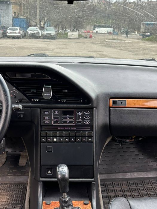 Автомобіль Peugeot 605 V6