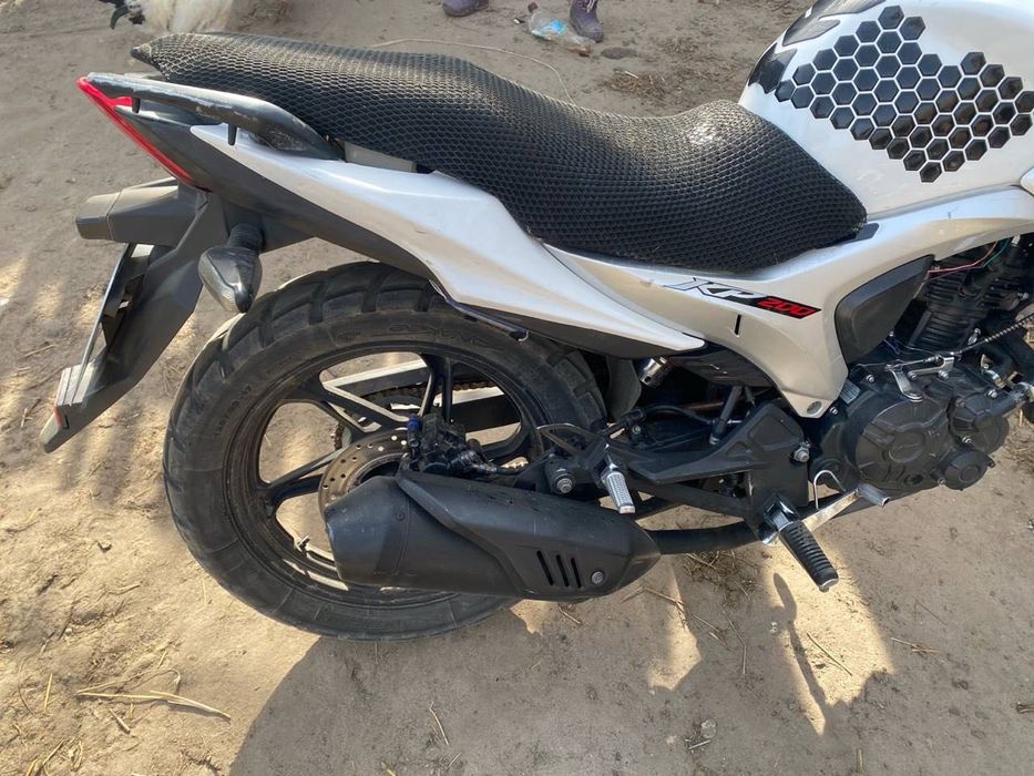Мотоцикл Lifan KP200