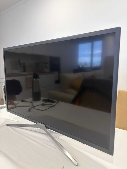 Samsung Smart TV 32" Full HD – UE32M5505 – Excelente estado
