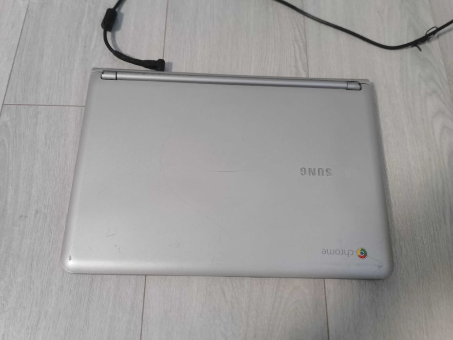 Хромбук Samsung XE303C12