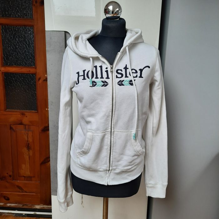 Biała bluza z kapturem hollister