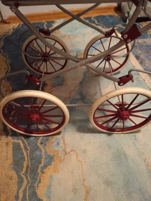 Коляска для кукли .