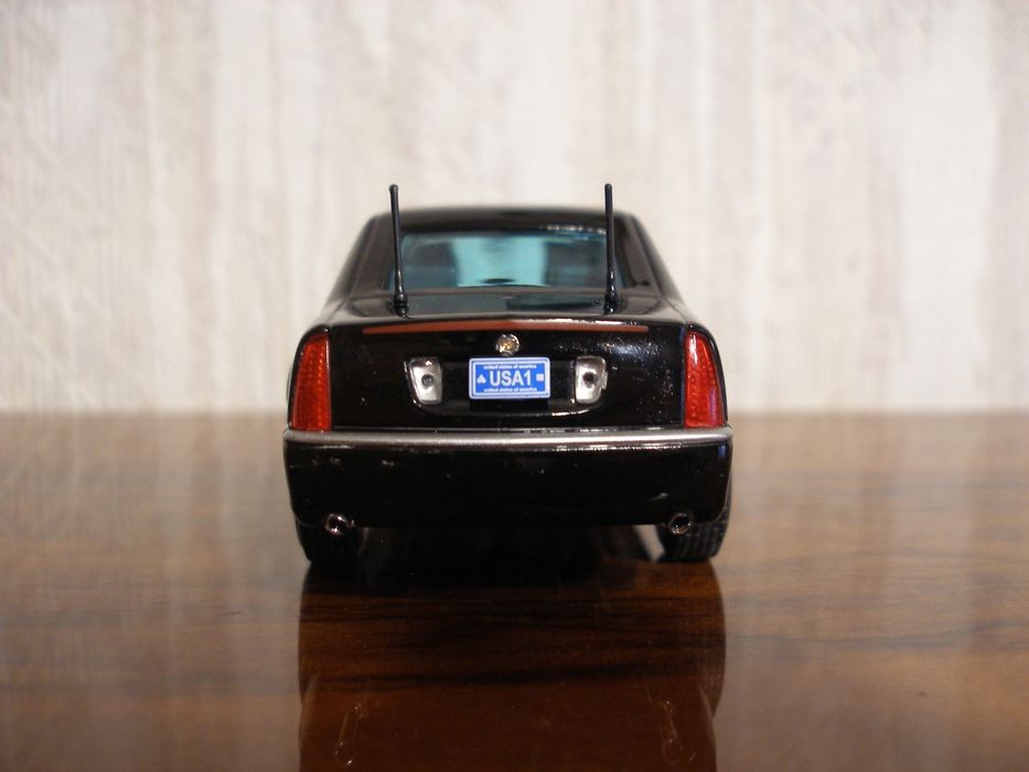 Ixo Atlas – Cadillac One Limousine Obama 2009 – Coffret Luxe – Échelle 1/43