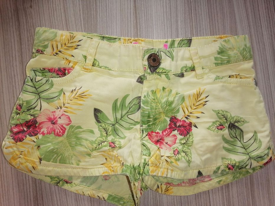 Roupa de menina de verão