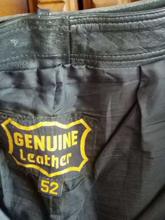 Чоловічий шкіряний комплект (для байкерів) в хорошому стані.