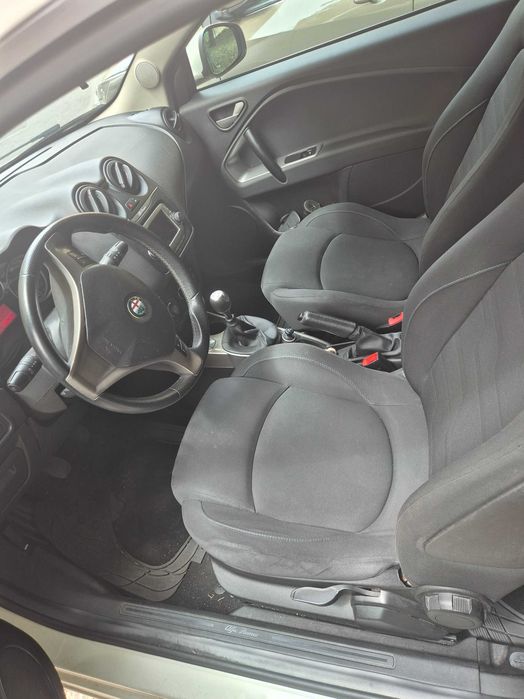 Alfa Romeo MiTo — fotografia 2