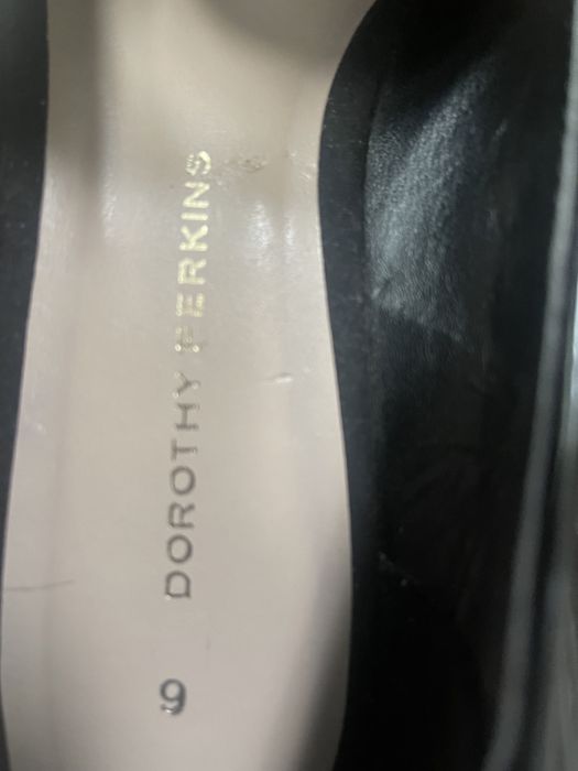 Nowe buty czarne 39