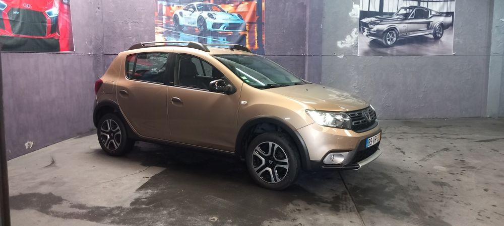 Dacia Sandero Stepway Bi Fuel Nacional 0.9 TCe 70.000 Km