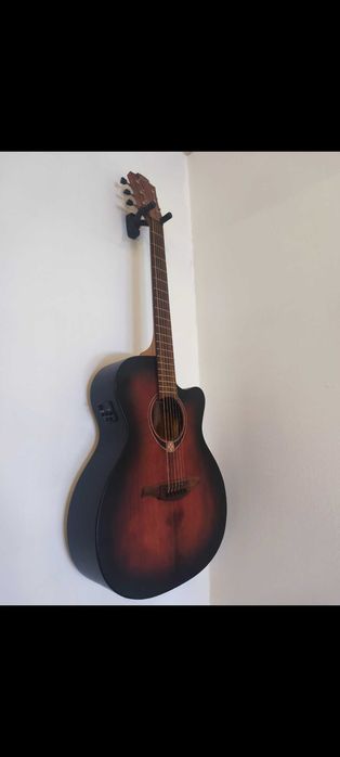 Guitarra eletro acústica