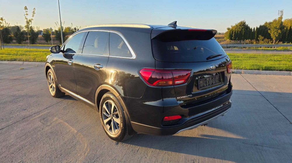 У продажі авто з ЄС Kia Sorento 2.0 CRDI L 2018 року.