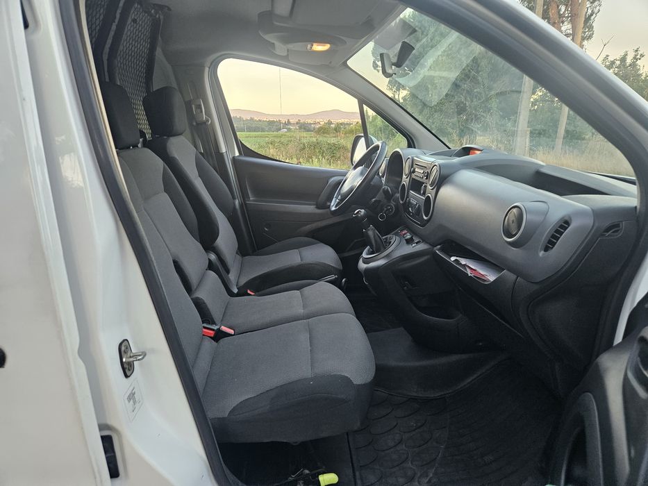 Peugeot partner 3 lugares ano 2018