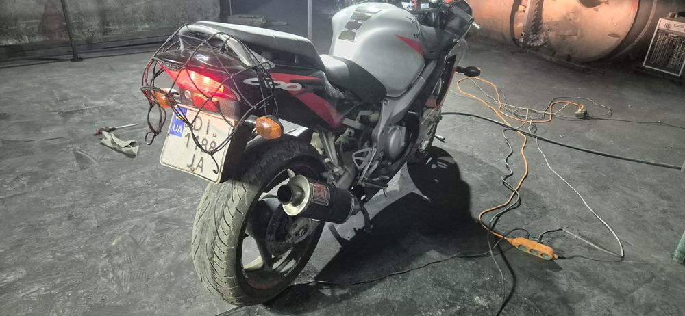 Honda CBR 600 2003 рік Терміново