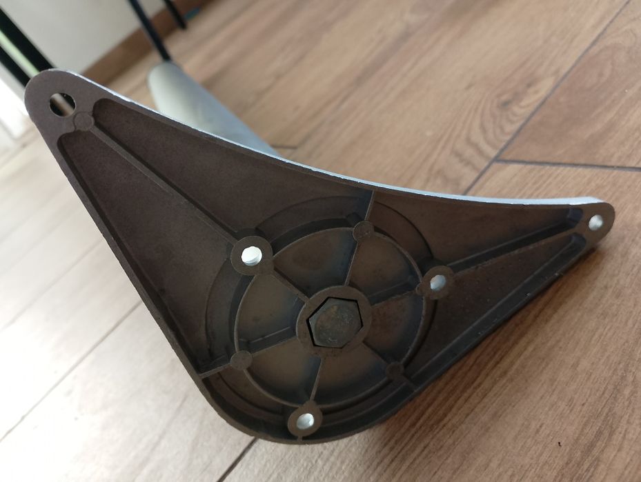 Złota noga do blatu stołu chromowana szczotkowania regulacja 81 - 84cm