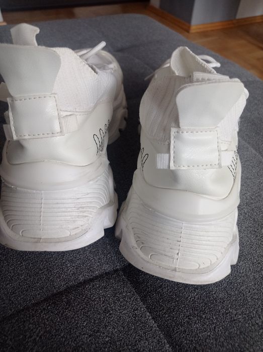 Biale Sneakersy 41