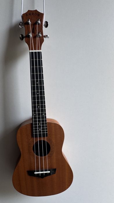 Sprzedam ukulele Arrow – stan bardzo dobry
