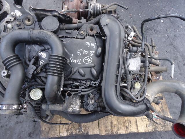 Silnik KOMPLET Vivaro Trafic 2.0 DCI M9R782
