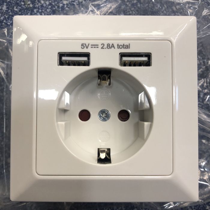 Розетка Powerfix. USB