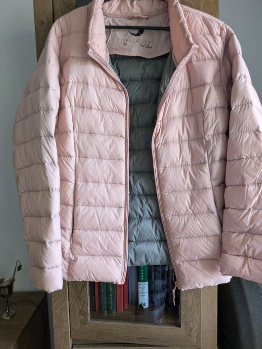 Kurtka damska wiosenno jesienna . Rozmiar L / XL kolor pudrowy róż