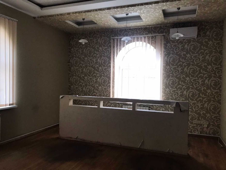 Оренда будинку Під офіс або для сімʼї Підвал