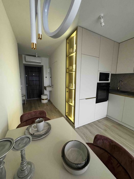 Оренда СУЧАСНОЇ кв. 49m² вул. Залізнична 9 / Шевченка ЖК « ШЕНГЕН »