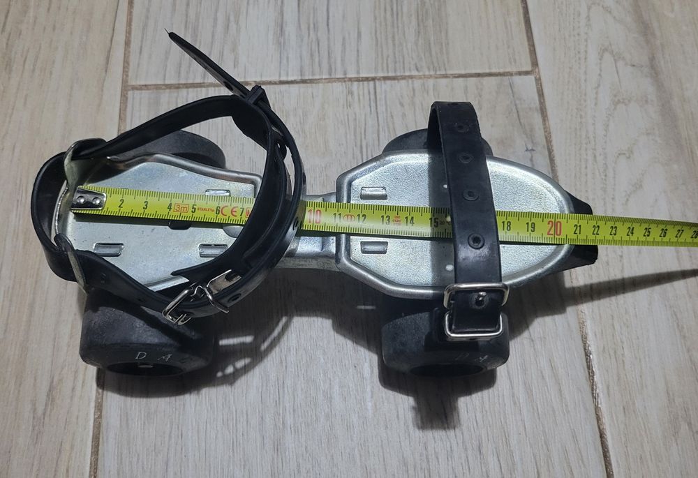 Patins ajustáveis + Protecções