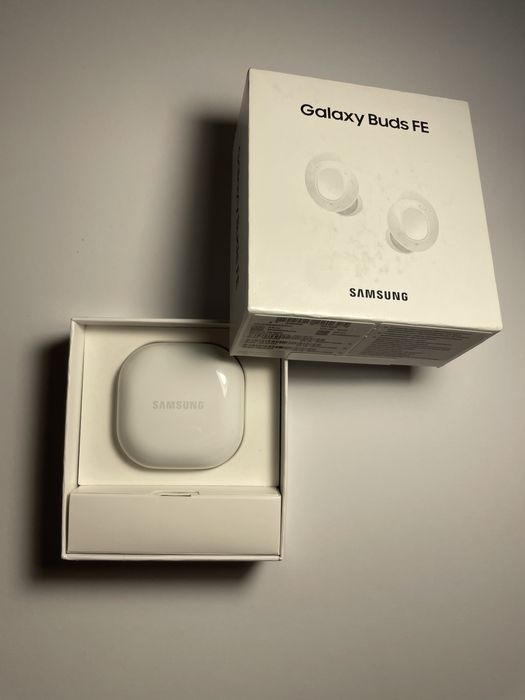 Galaxy buds FE białe NOWE