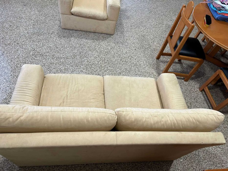 Sofá e Poltrona Bege em Veludo - Usado