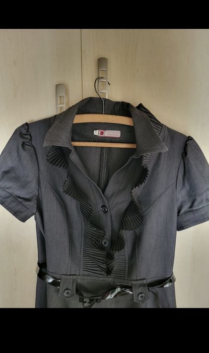 Śliczna, elegancka, nowa ołówkowa sukienka