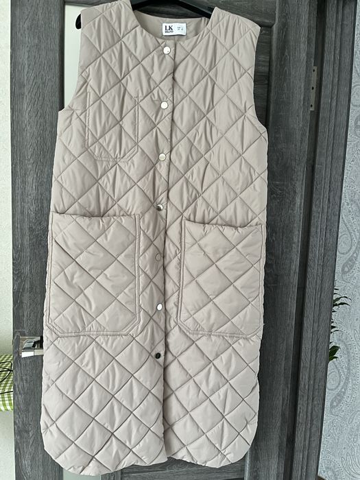 Жилетка жіноча довга