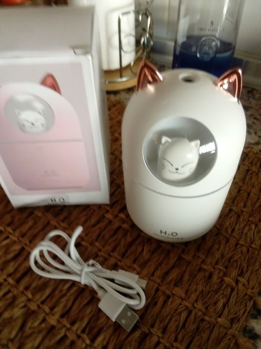 Humidificador em forma de gato