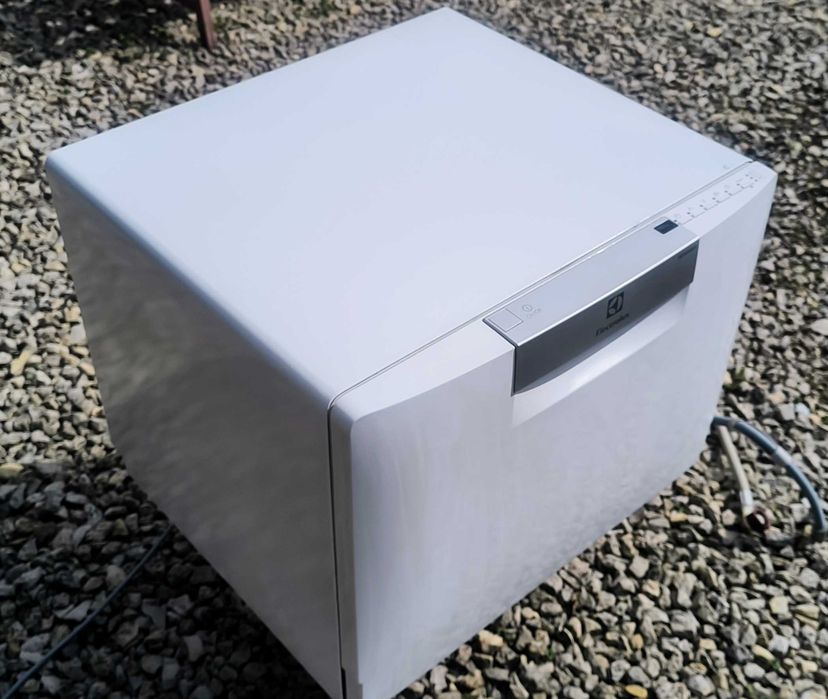 Zmywarka kompaktowa Electrolux ESF2300OW