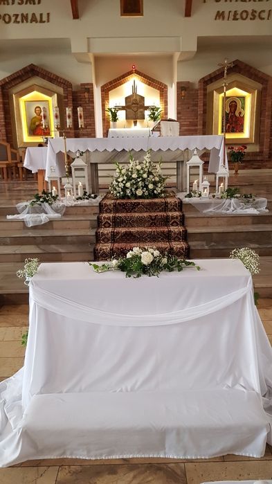 Ślub, dekoracja kościoła, bukiet ślubny