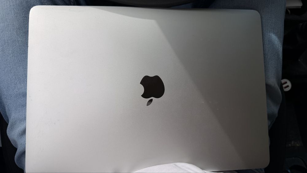 Macbook Pro 13,3