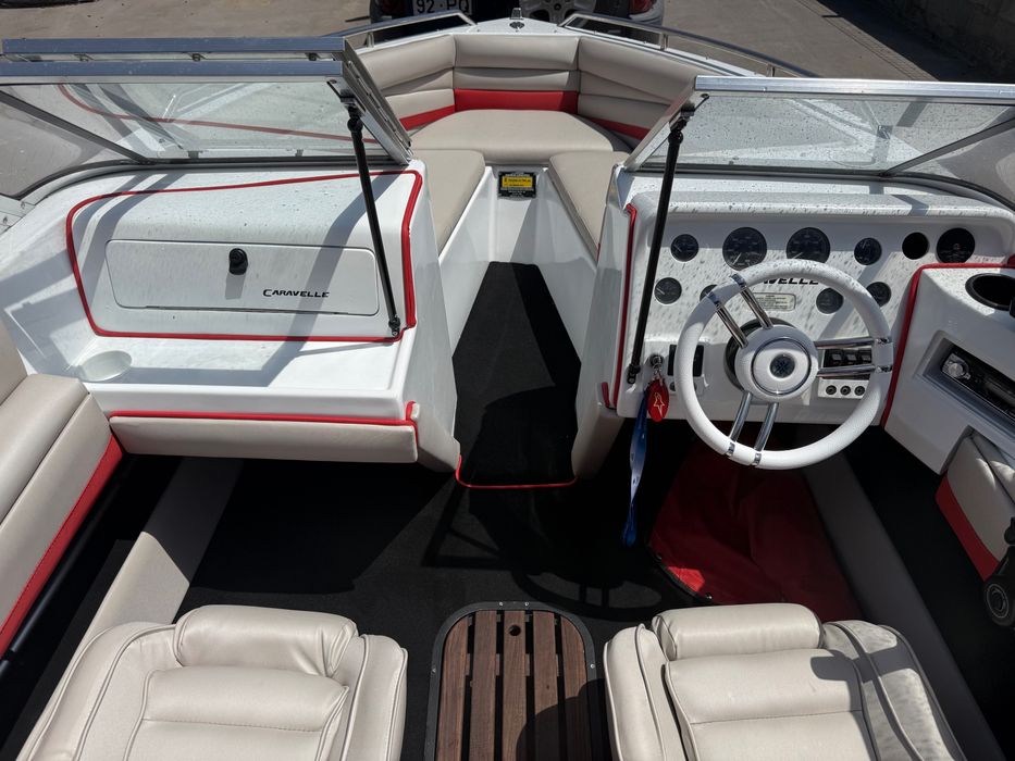 Caravelle 1900 | 8 Lugares | Motor Mercruiser 3.0 LX | Atrelado Matriculado