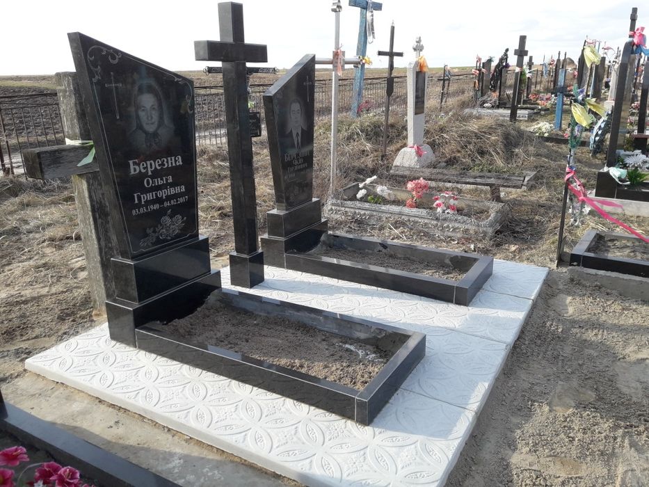 Антиосадочні плити для установки памятників