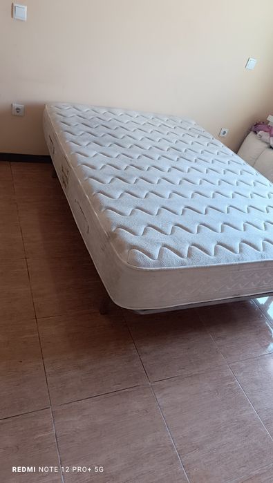 Quarto casal ler anúncio Vendo Mobília
