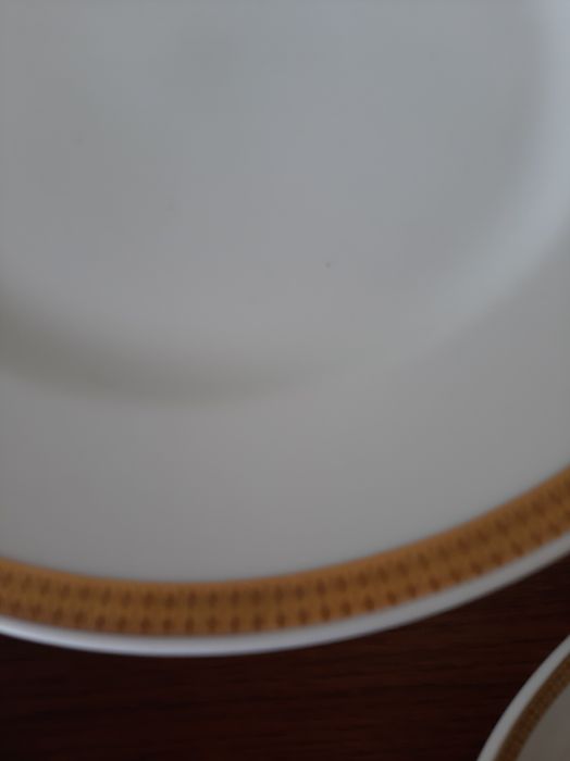 Porcelanowy zestaw obiadowy Kahla  – lata 70/80– złote zdobienia