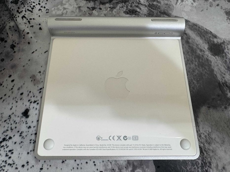 Apple Magic Trackpad A1339 - bezprzewodowy touchpad Bluetooth