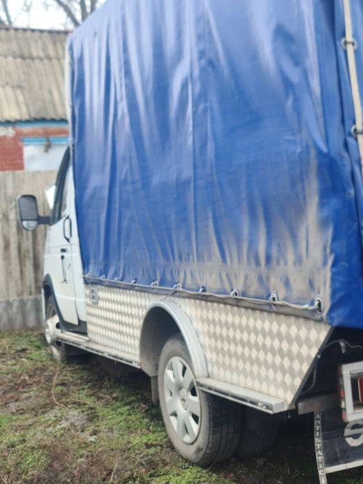 Газель тентованная.