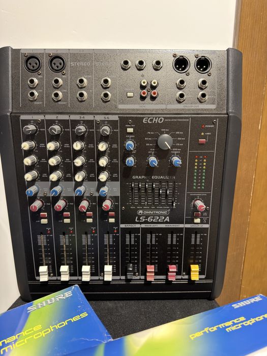 Zestaw głośników / mikser / 2 mikrofony. Bardzo dobry stan!