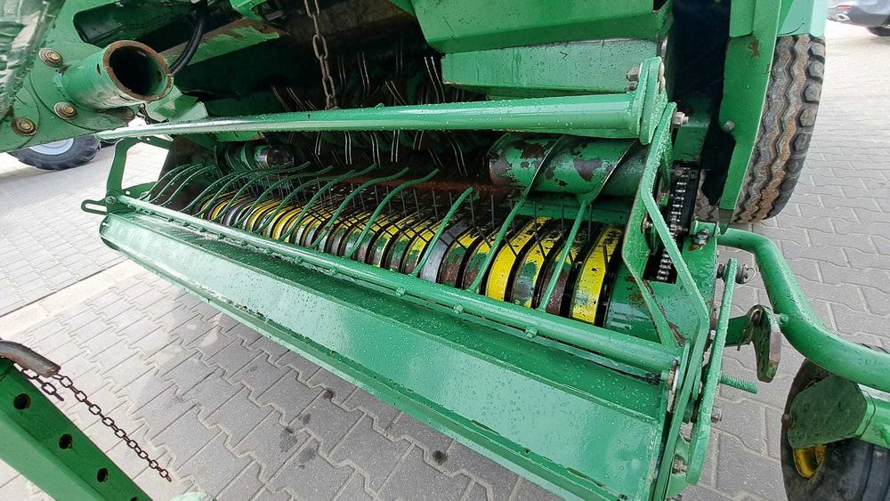 Prasa John Deere 678 HB praso-owijarka